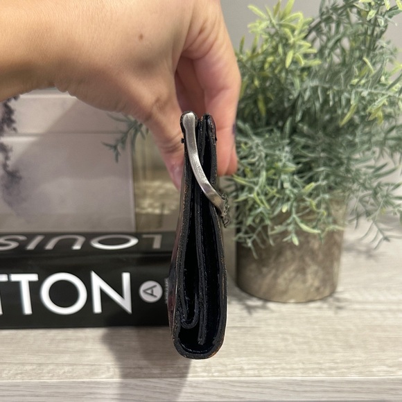 Patricia Nash Leather Floral Wallet - Picture 5 of 14